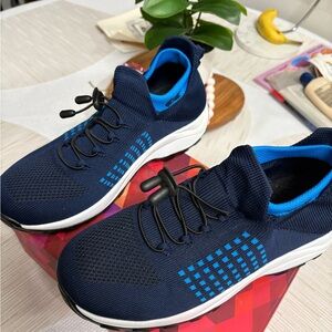 Stylish Navy Blue Women's Athletic Shoes